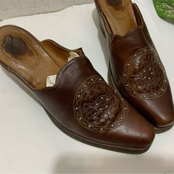 Ariat slip on medallion western studded mules SZ 6.5 B - Picture 7 of 16